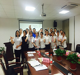 建立内训师团队，打造学习型企业----记4001老百汇网站,4001老百汇平台,4001老百汇官方网站学院第一批内训师试讲