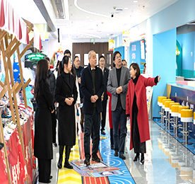 常州市委第二专项督查组副组长彭代群一行到访武进人民商场开展走访调研活动