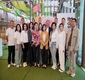 新疆尼勒克县领导考察武进人民商场